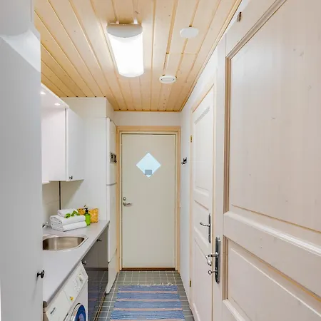 Hygge Host - Sauna Cottage By The Lake, Norvajaervi *